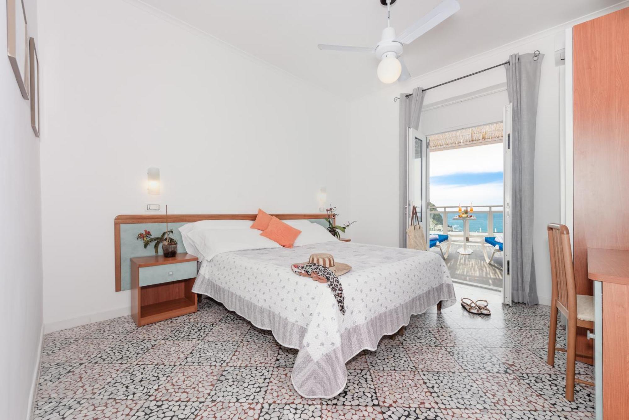 Hotel Villa Sirena Sant'Angelo  Ngoại thất bức ảnh