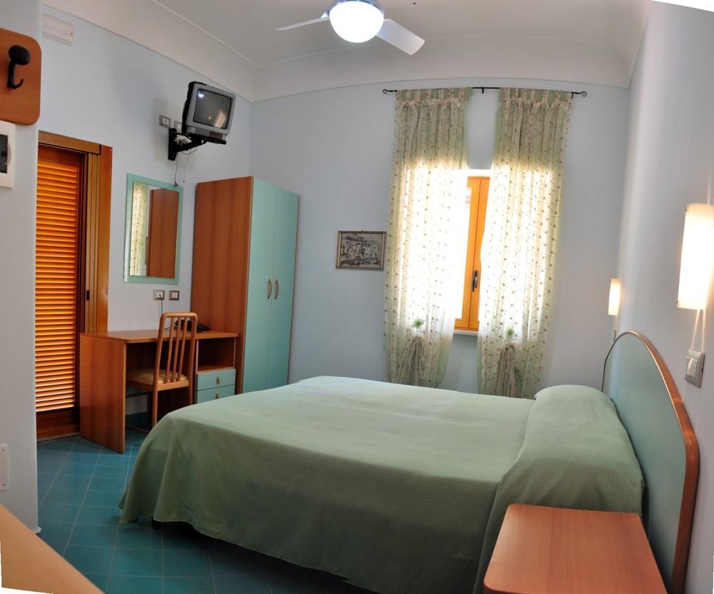 Hotel Villa Sirena Sant'Angelo  Ngoại thất bức ảnh