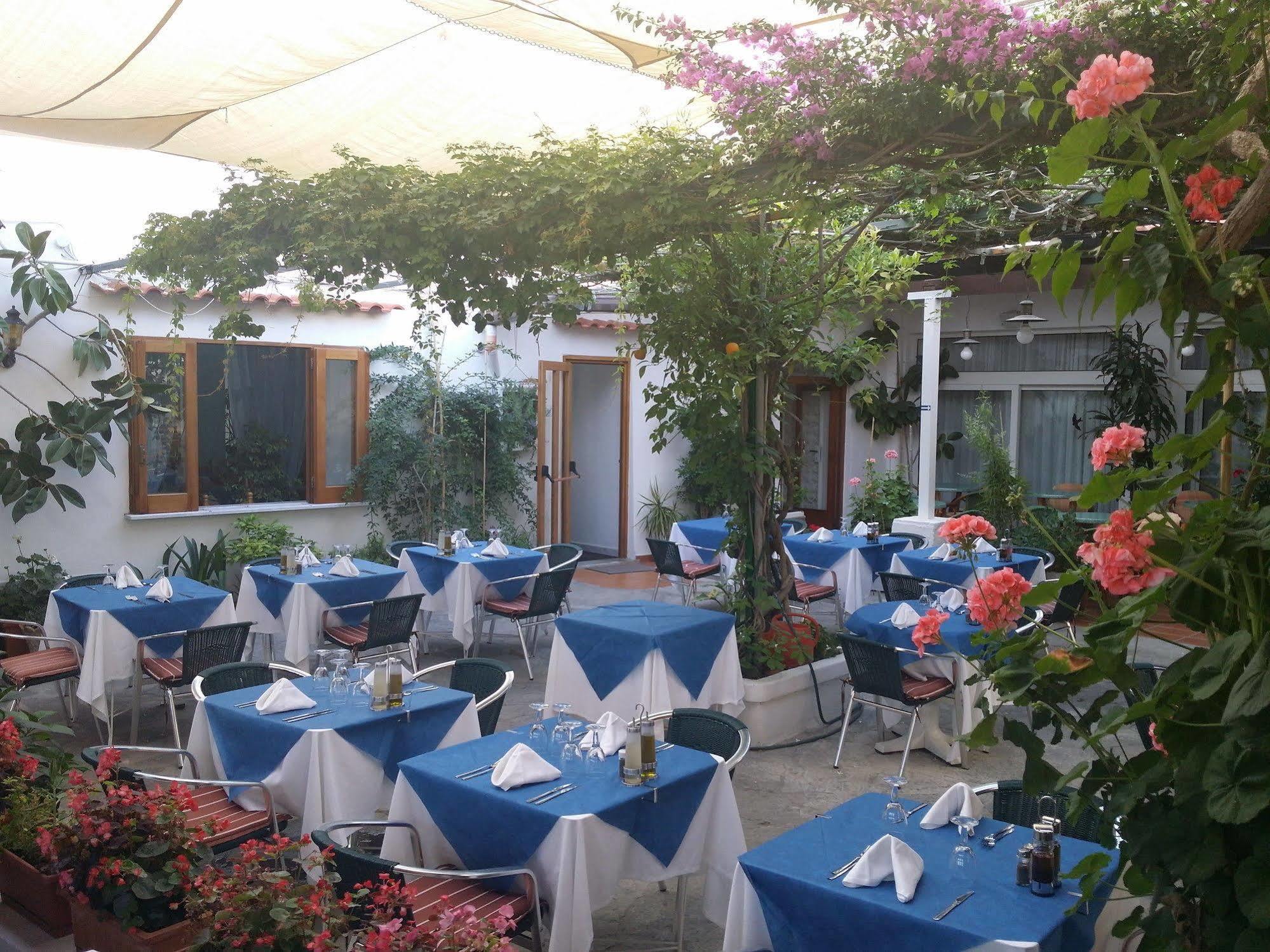 Hotel Villa Sirena Sant'Angelo  Ngoại thất bức ảnh